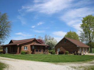 5589 S Christmas Rd, Vincennes, IN 47591