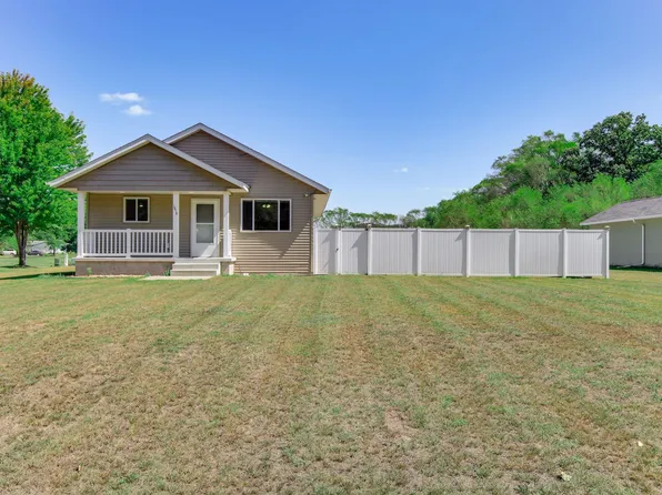 1814 Clearwater Rd, Saint Cloud, MN 56301