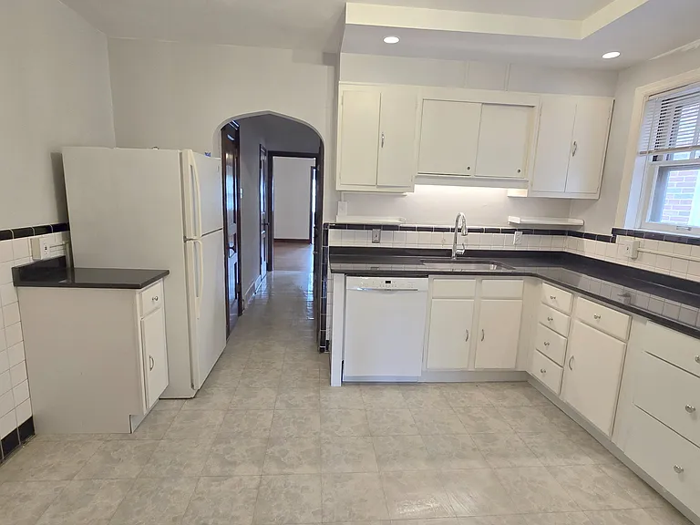 3529 Lawn Ave #3529 — Photo 5