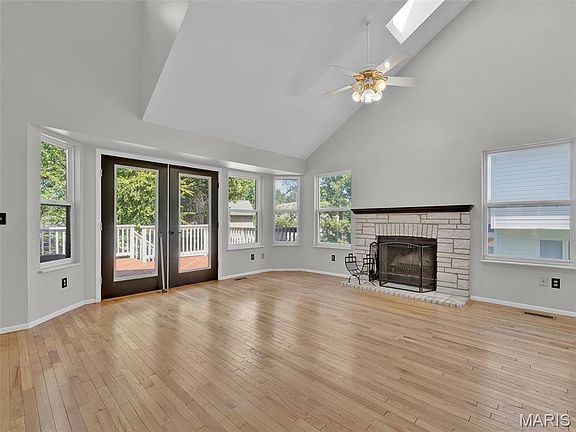 5th image of 469 Seton Hall Ct