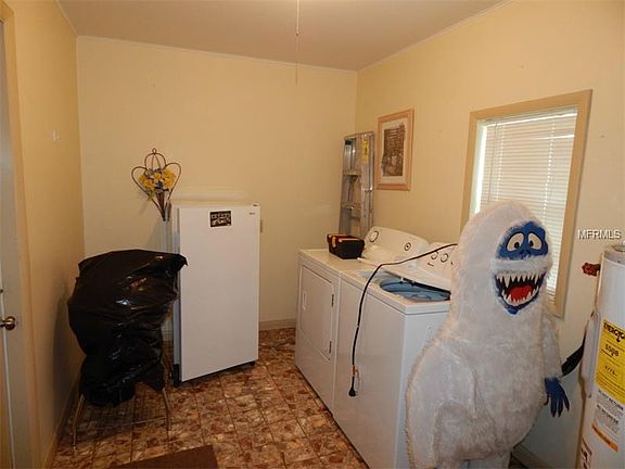 5th image of 308 8th St NW