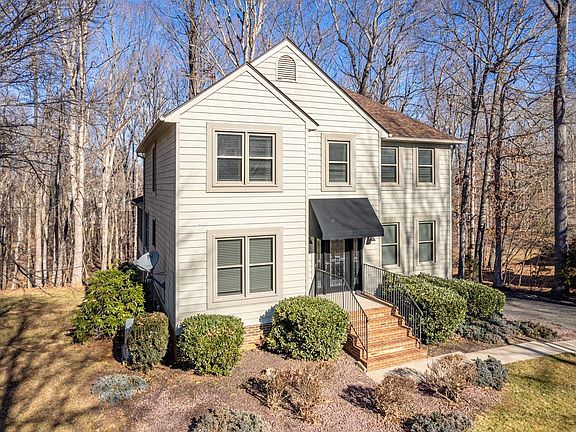 2nd image of 709 Lake Vista Dr