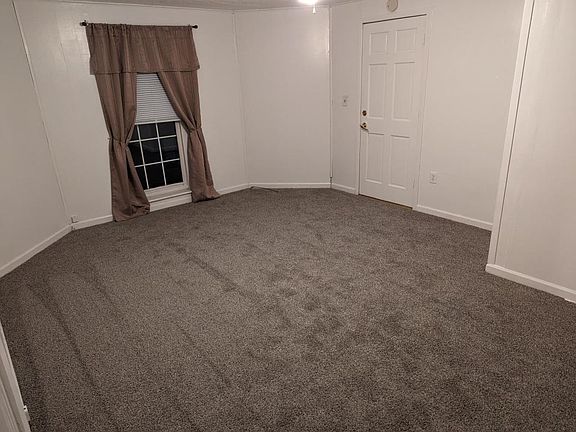 3rd image of 807 W Grove St Unit 3