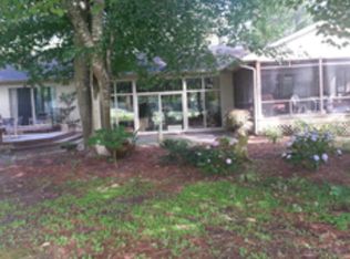 127 E Fairway Dr, Washington, NC 27889