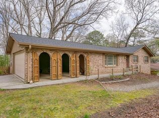 854 Rocky Ridge Ct, Stone Mountain, GA 30087