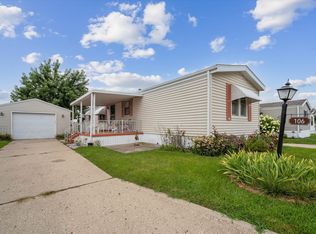 106 Ridgeview St, West Des Moines, IA 50265