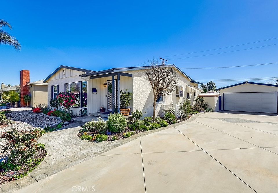 1st image of 1136 E Rowland Ave
