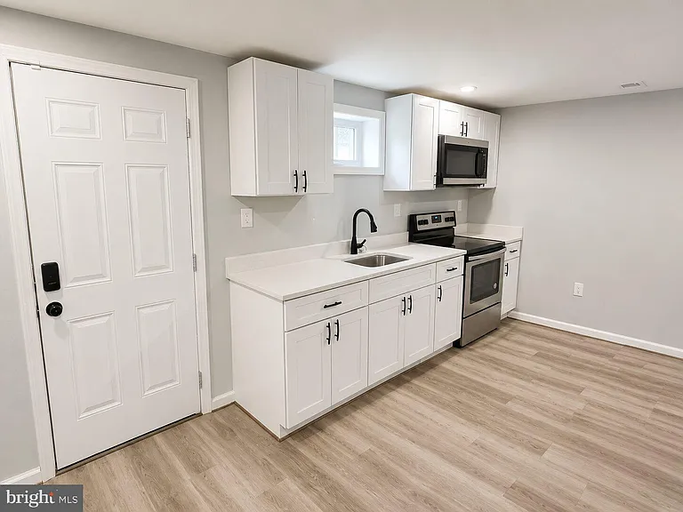 2913 Fairlawn St — Photo 18