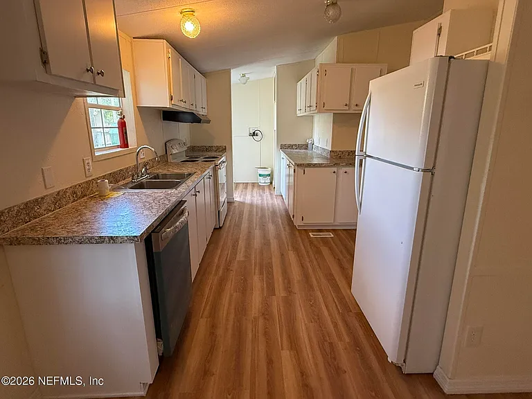 101 Nancy Dr — Photo 6