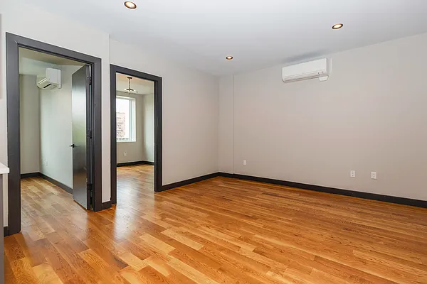 Rented by Nooklyn NYC LLC | media 27