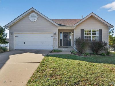 611 Midland Dr, O'Fallon, MO, 63366