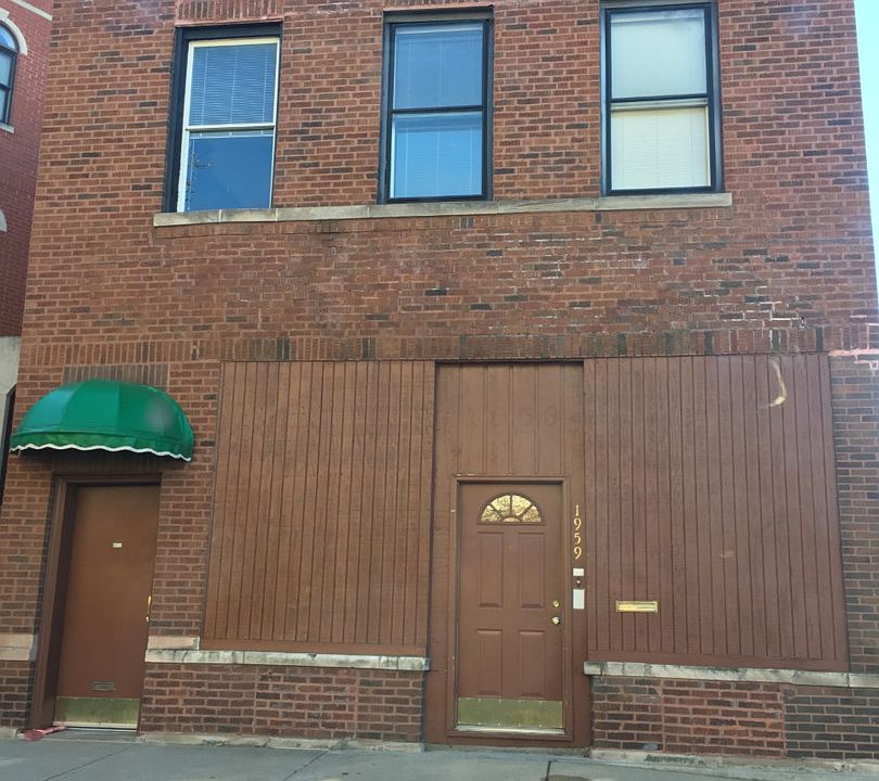 1st image of 1959 W Melrose St #1