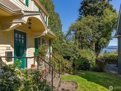 1111 38th Avenue, Seattle, WA, 98122