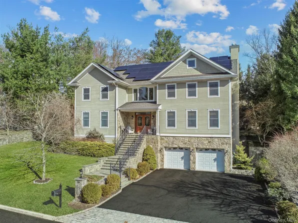 66 Roundabend Road, Tarrytown, NY 10591