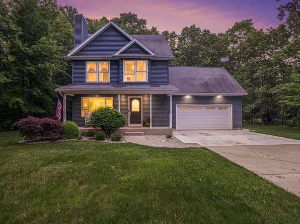 1518 White Pine Ct, Twin Lake, MI 49457