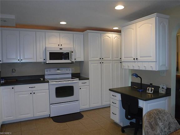5th image of 9348 Treasure Blvd