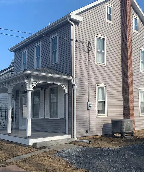1305 Front St — Photo 1