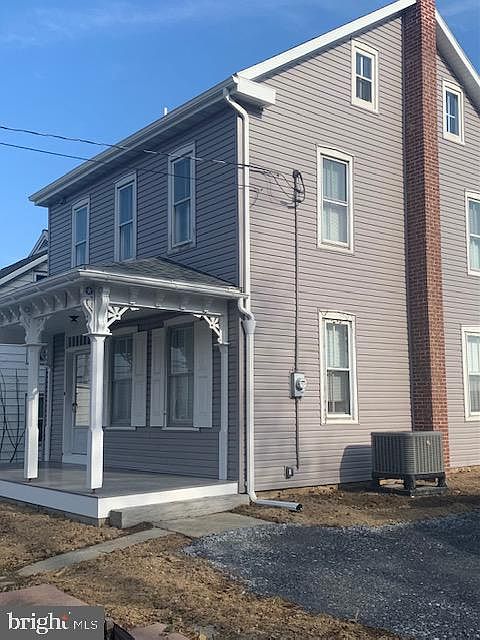 1st image of 1305 Front St