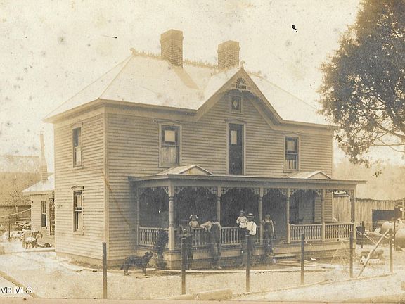 4th image of 35 Sipes Ln
