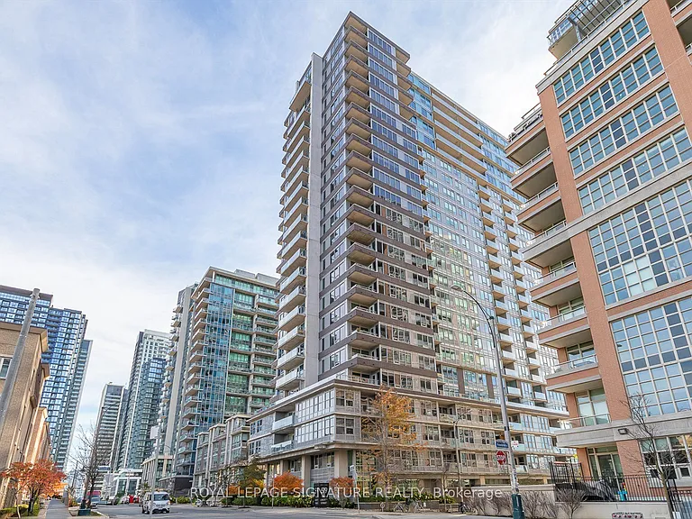 59 E Liberty St #905 — Photo 43