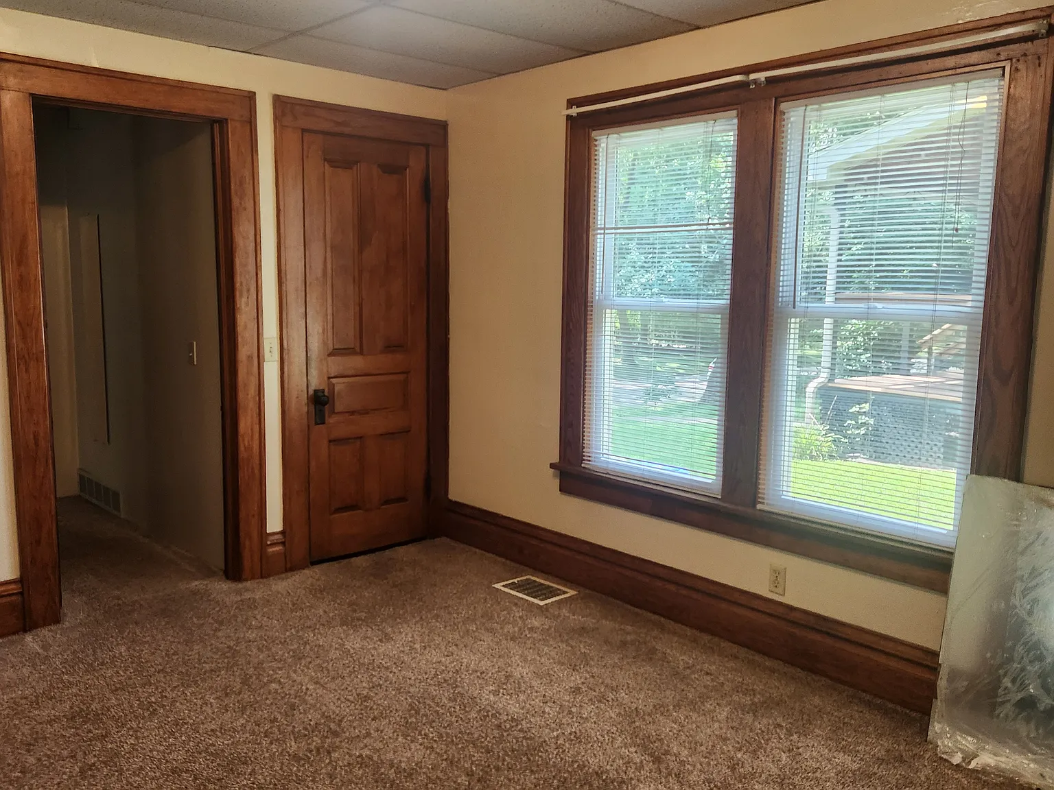 2 bed, 877 sqft, $1,400 — Photo 3