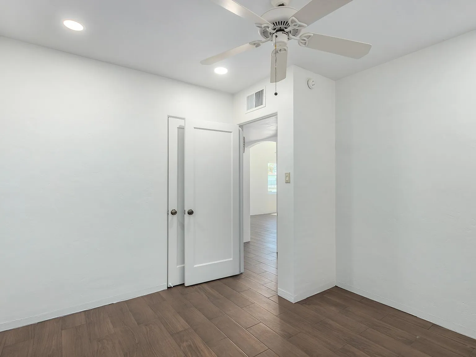 2 bed, 875 sqft, $1,450 — Photo 3