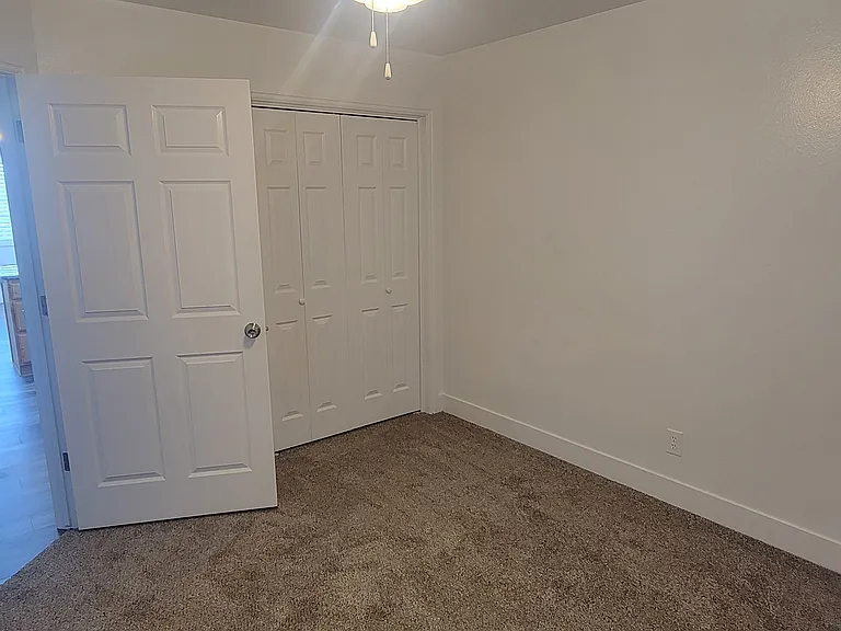 2515 Pumice Dr #4 — Photo 10