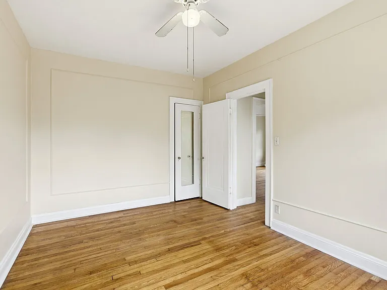3214 Yorkshire Rd #301 — Photo 14