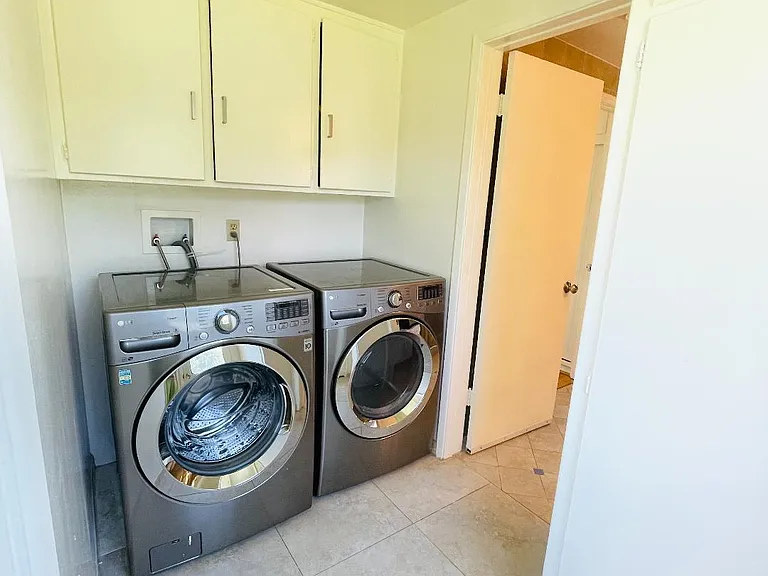 431 E Sandra Ave — Photo 16