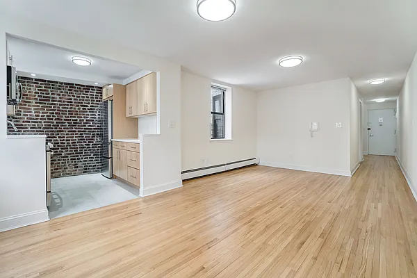 Rented by REAL New York | media 18