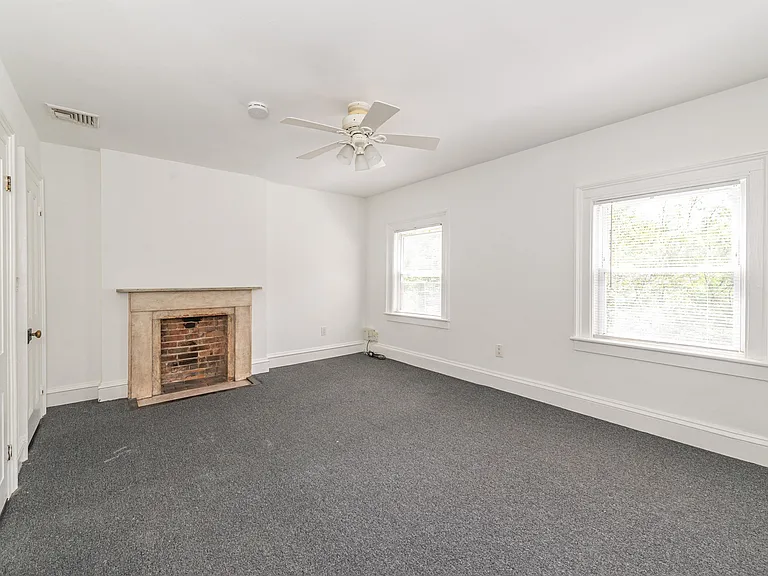 146 Sussex St #3 — Photo 4