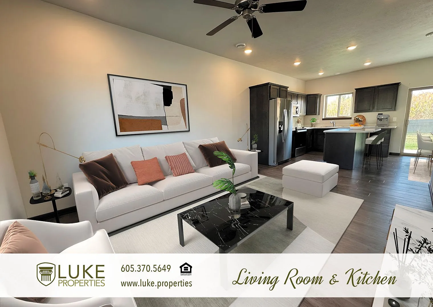 Upscale 3 Bedroom 3 Bathroom Townhome — Photo 2
