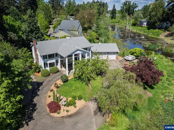 6031 SE Aldercrest Rd, Milwaukie, OR 97267
