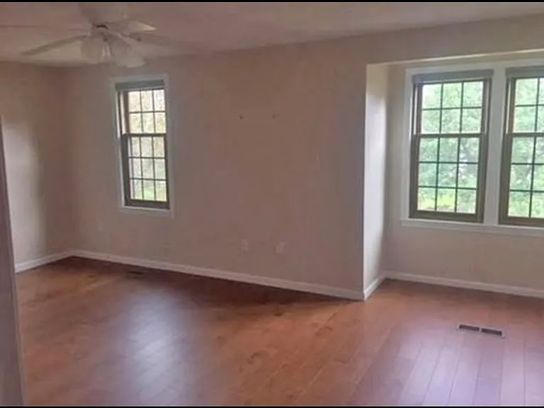 142 Apache Way #142 — Photo 6