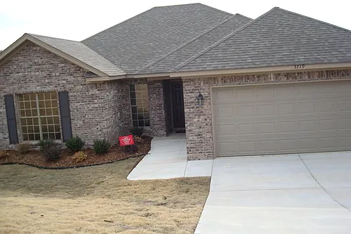 5719 Heritage Heights Dr Photo 1