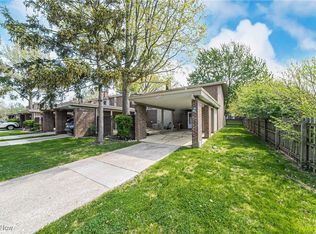 9459 Central Park Blvd, Olmsted Falls, OH 44138