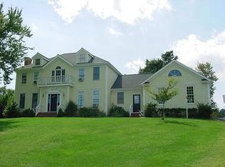 320 Great Neck Rd, Waterford, CT 06385