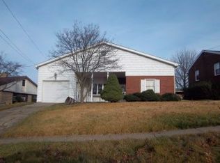 1412 Overlook Dr, Weirton, WV