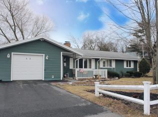 82 Spring St, Braintree, MA 02184