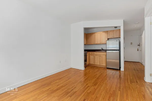 Rented by MNS | media 1