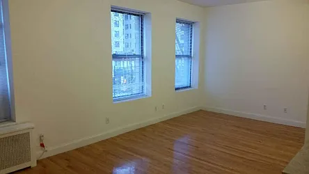 Rented by ARNOLD S GUMOWITZ, LREB