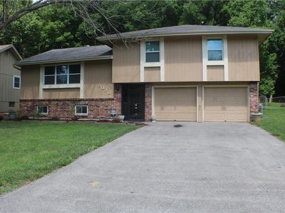 5030 NW Woody Creek Ln, Kansas City, MO, 64151