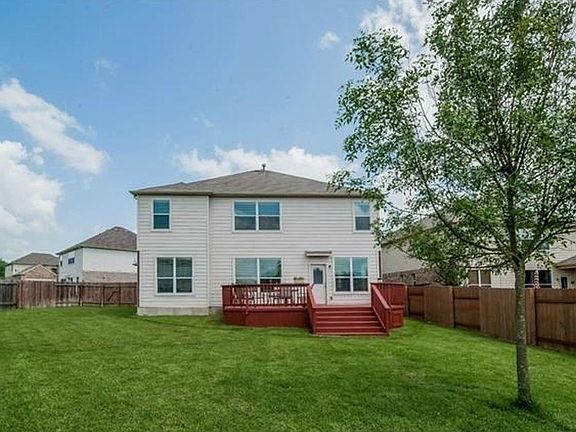 back yard to house