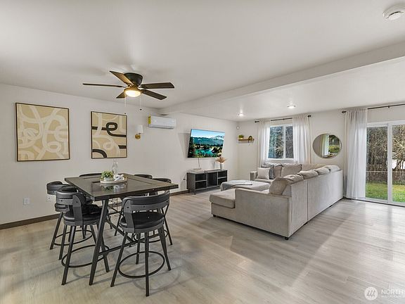 4th image of 20205 66th Avenue Ct E