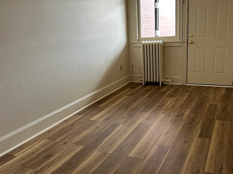37 N Potomac St #C — Photo 6