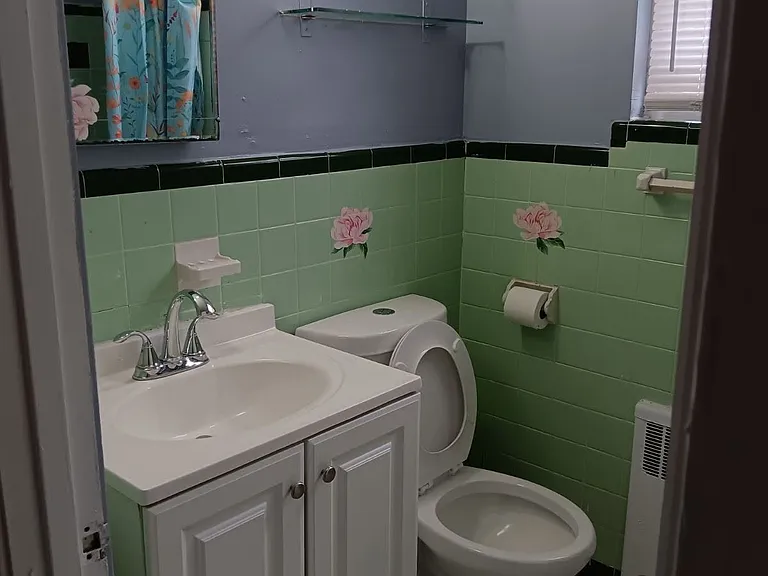 1914 Solly Ave #1 — Photo 5