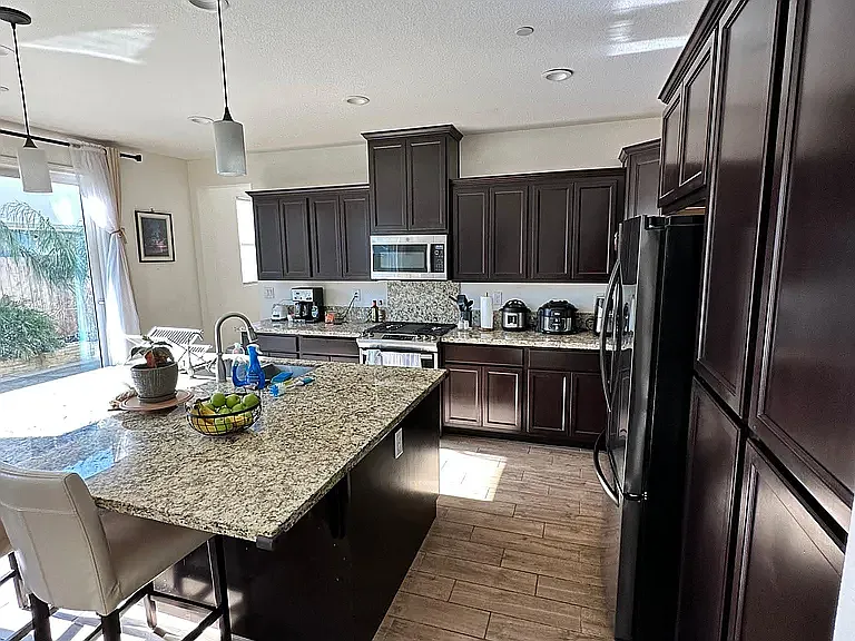 307 Jasmine Dr — Photo 1
