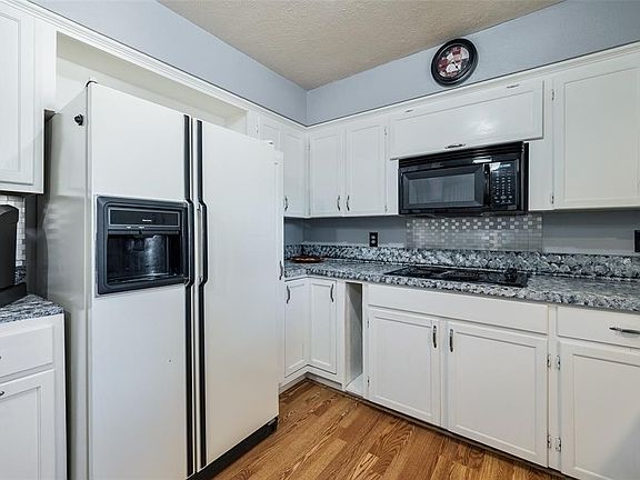 5th image of 1331 Buena Vista St