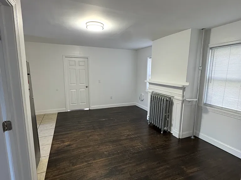 26 Brewer St #1 — Photo 7