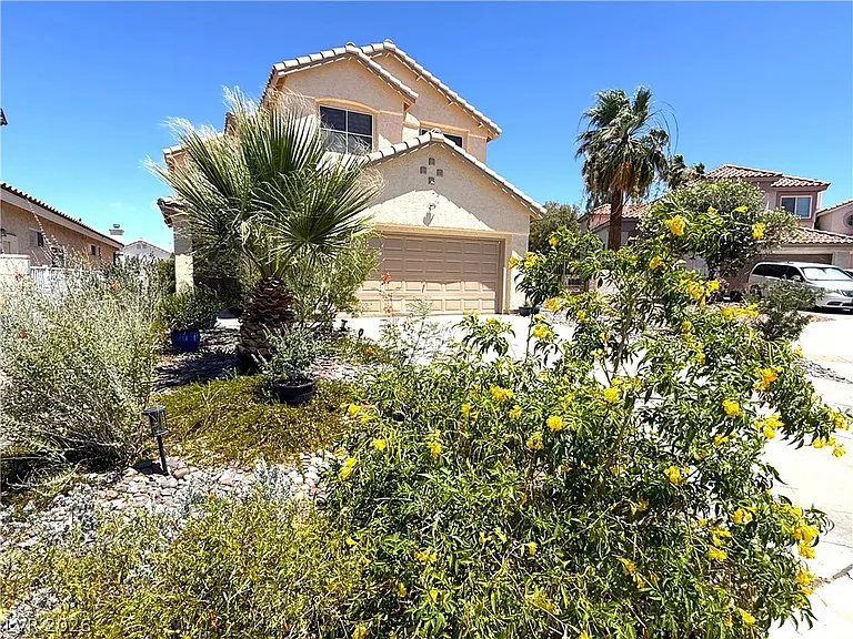 136 Serenade Ct — Photo 2